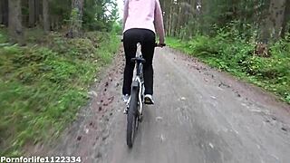 Cycling trip turns into outdoor fucking on the bicycle