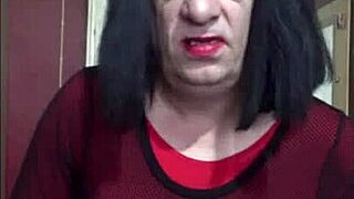 Bisexual crossdresser fills himself up slowly