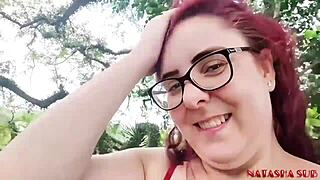 Antes de cair nas garras de mais uma dominadora ficamos peladas na rua - mary redqueen - liu gang