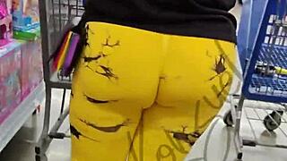 Se Me Ve La Tanguita En Mis Leggins Amarillos