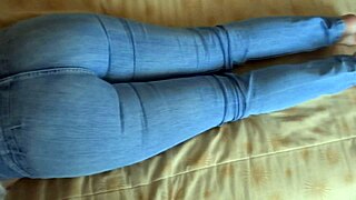 my stepmother offers me her ass so i can cum
