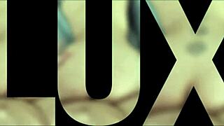 brasileira gostosa nicole lux te da instrucoes safadas com titjob e boquete