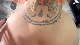 Una mamada a pelo y una rica follada con pasion