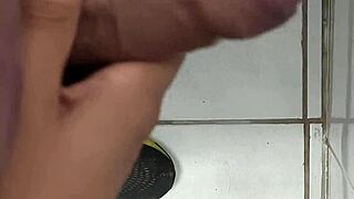 corninho se masturbando