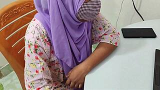 muslim hijab girl fucked by boss in office for promotion!