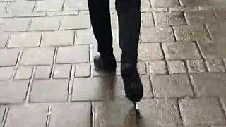 teen ass walk spy cam 1