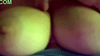 italian big tits milf artemisia love making her boobs bounce 😍