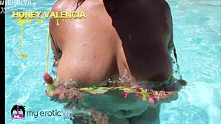 18 y o honey valencia gets wet in virtual reality