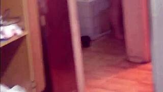 Play with vibrator while I fuck my wife