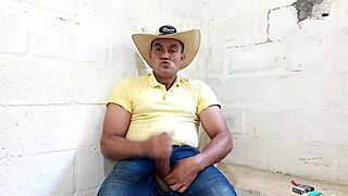 YURI GAUCHO AGROBOY SUPER DOTADO ESGUICHANDO PORRA