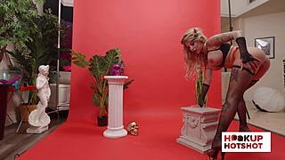 Bts busty bimbo kitana shows voluptuous figure