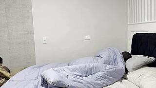 hotwife brasileira deixa amigo bbc pauzudo foder no pelo e encher a buceta de leite