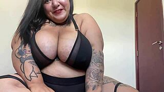 Camgirl bbw mary shows all in private chat