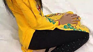 Punjabi Aunty Shows Off Big Ass For Anal Fucking