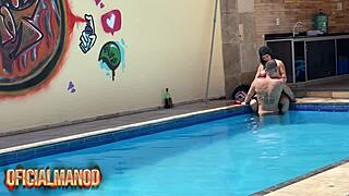 Famous instagram girl from paraiba falls into the net and has fun in the pool with tattooed guy