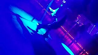 gogo dancer pulls that hot morena to dance and lifts her dress 😏