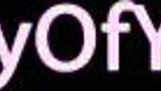 Ne morem se načuditi tem lezbijkam 18+, ki si tribajo mokre pičke