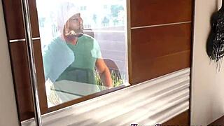 Cuckold Domina Creampied i Hæle Under Fetish Blowjob Session