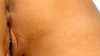 天哪，真正的业余大奶金发美女在家自制性爱视频...好热！🔥