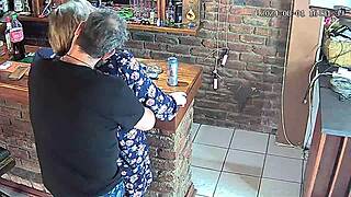 Jak jsi mohl podvádět se sousedovou ženou?