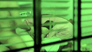 Ho beccato la mia ragazza che tradiva dalla finestra stanotte