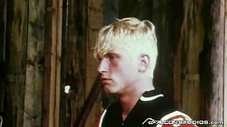 Falconstudios Vintage Jocks pragną soczystej inicjacji spitroast. Duże kutasy i surowa akcja zostawiają mnie spragnionym więcej!