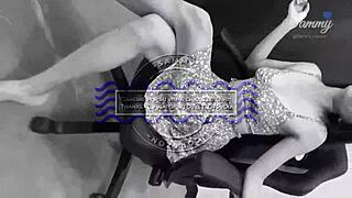 टाइट गैंडहोल क्रीमपाई में कोई गलती नहीं, फटी हुई मिनीस्कर्ट में