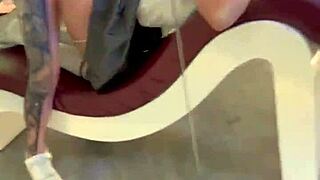 메데진 모텔에서 수업 후 학생 여친과 섹스