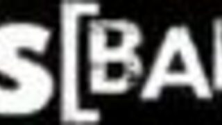 שני טייסים מתאחדים כדי לזיין את הדיילת המדהימה אניסה קייט בפעולה פרועה.