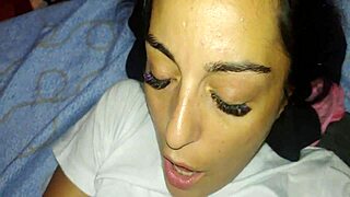 Stavi roko noter vame, naredi me počutiti kot kurbo v čustvenih italijanskih dialogih.