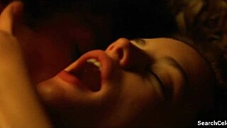 Liv Tyler em Stealing Beauty 1996 é fogo puro. Aquelas cenas retro topless me deixaram viciado! 🔥