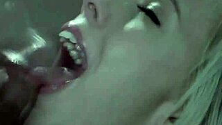 Linda Bibi Jones, me diz como você gosta de perto enquanto fodemos. Quer ver cada detalhe desses peitos naturais grandes?