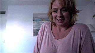 Mama devojke deli stručne seks trikove - Brianna Beach