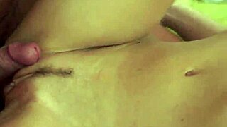 Adolescentă 18+ care țâșnește călărește bunicul tare pentru final sălbatic