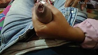 Prosí: Sundej kondom a vylej creampie do mé kundy