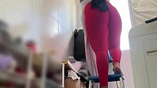 Brezilyalı karımı ev balkonunda flaşlarken yakaladım