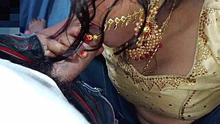 सबसे खूबसूरत शादीशुदा भाभी अविस्मरणीय शादी वाला ब्लोजॉब देती है