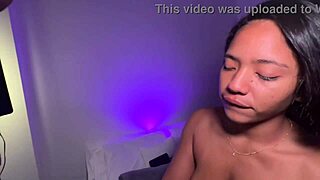 Miluješ cítit to před zasunutím do mě? -amatérský pár-