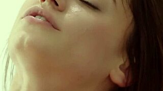 拉娜·罗伊首次肛交带来多次高潮 - Letsdoeit