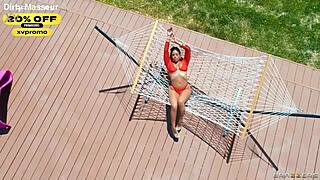 Roztvorená a hlboko napichaná s Lunou Star - Brazzers! 💦