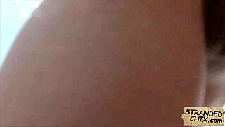 tjeckisk babe Katy Rose knullad hårt i bil