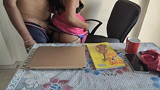 देसी इंडियन भाभी ऑफिस में हार्ड वर्क करते हुए रफली बैंग्ड हुई।