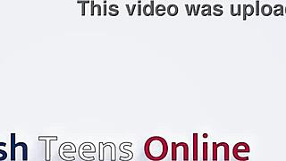 Bionda 18+ cosplay lecca culo al patrigno in intimo sexy