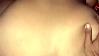 Aku obses sama tubuh indonesia cantik ini, bang bokongnya di kamar hujan