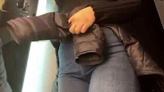 공공장소에서 세게 박아 클로즈업 액션