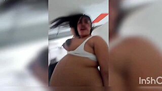 Brzi Jeb u Kuhinji sa Keli Brunetom Velikih Cica iz Kolumbije