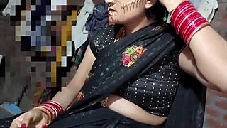 i'm that indian bhabhi pissing in my black saree, feeling so naughty and wet