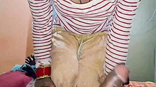 Kåt indisk tjej knullad i hemlighet av älskare innan vigseln 💕