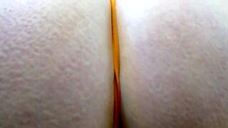 Desfile de bragas de Dawnskye1962 muestra curvas y coño peludo