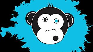 Hej, pozri si tú horúcu ryšavku ako si hrá s mokrou pičkou